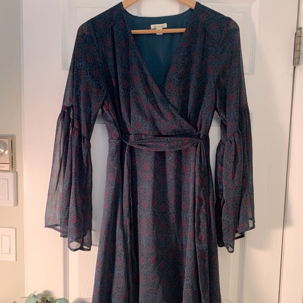 Francesca’s Flare Sleeve Floral Dress
